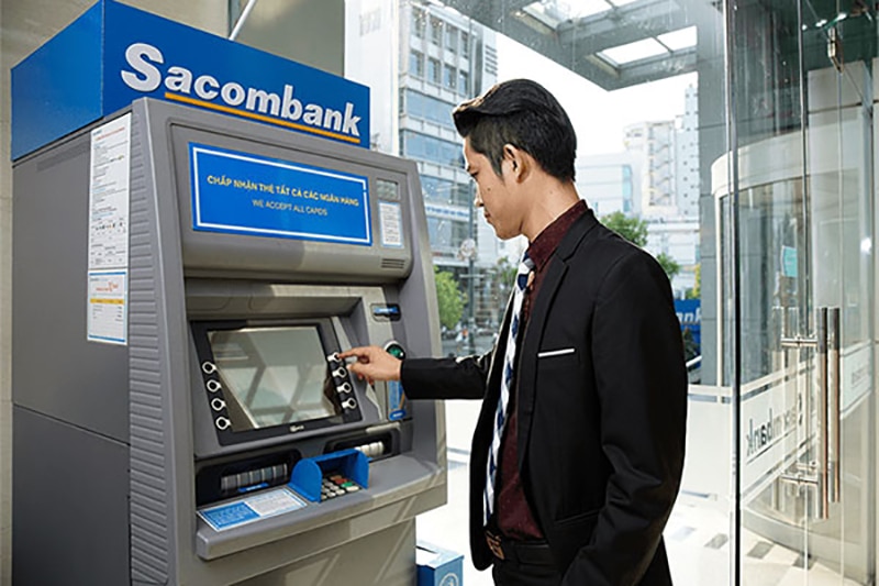 Kiểm tra số tài khoản ngân hàng Sacombank tại ATM