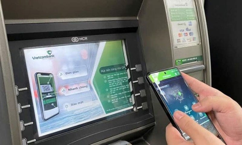 Tiện ích khi rút tiền qua ATM và internet banking